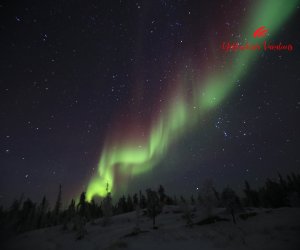 Multi-color-aurora-Borealis-Yellowknife-Vacations