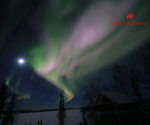 Multi-color-aurora-borealis-Northern-lights-Yellowknife-Vacations