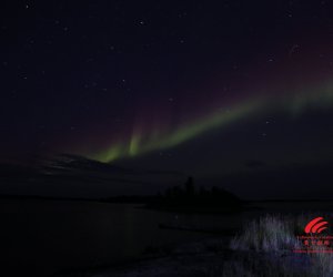 Yellowknife-Vacations-Aurora-Borealis-Purple
