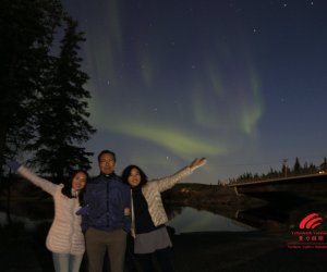 Yellowknife-Vacations-Aurora-Hunting