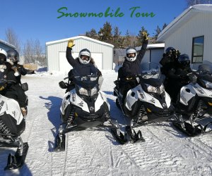 Snowmobile tour in Yellowknife