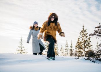 Christine_Cheyanna-Yellowknife-snowshoeing-winter-activity