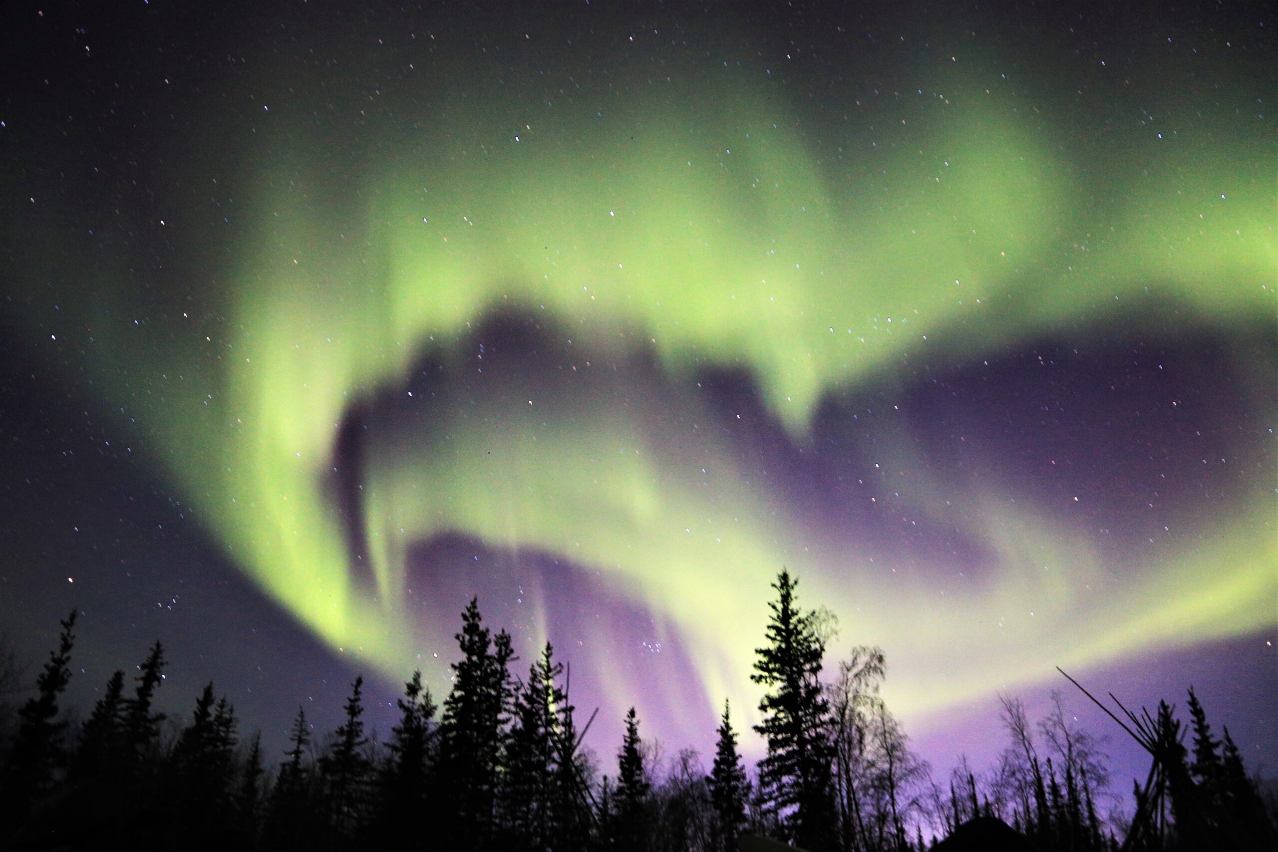 4 Days 3 Nights Premium Autumn | Yellowknife Vacations 